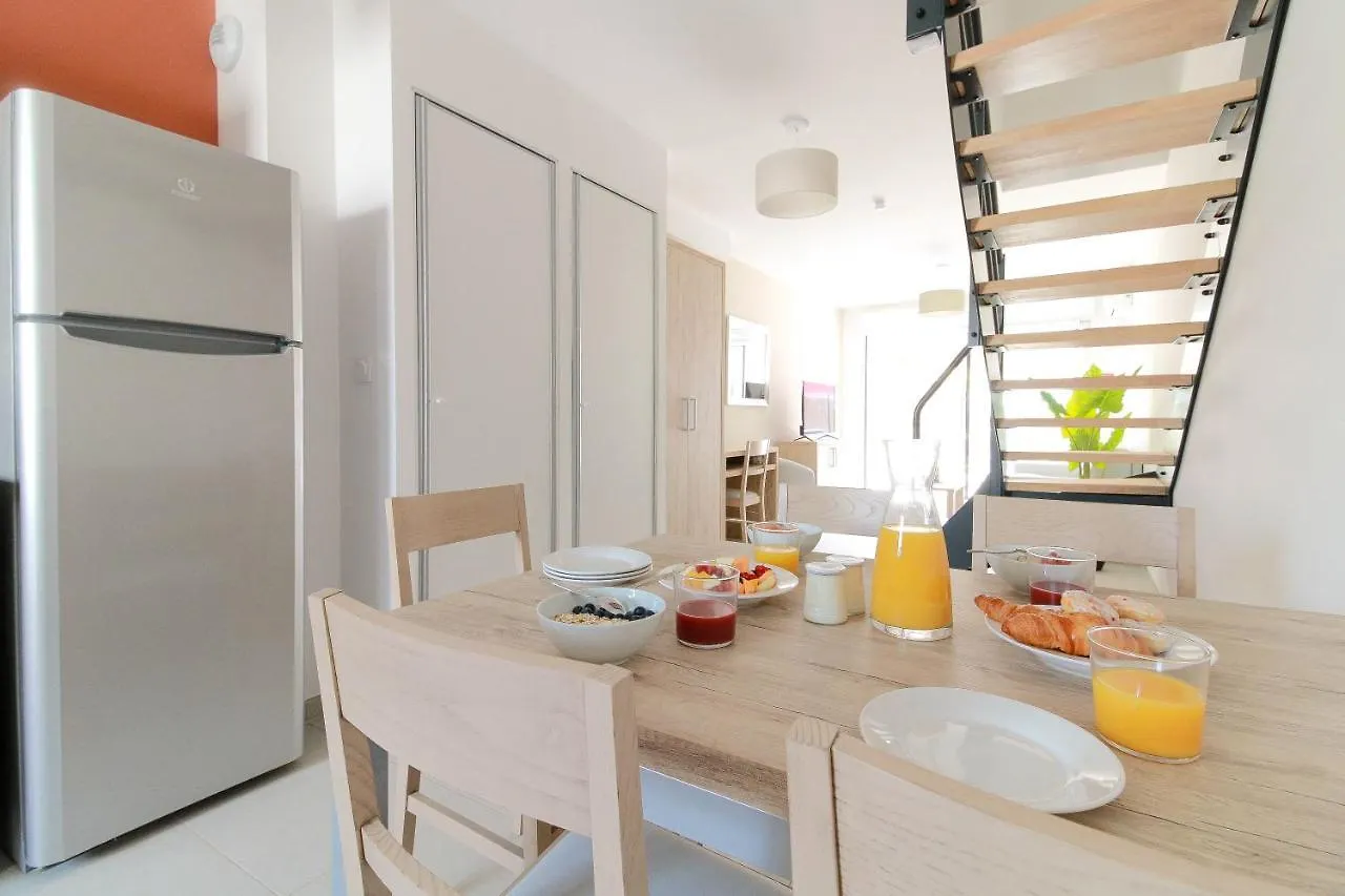 Select'Sohome - Residence Le Poseidon - Appartement En Duplex Avec Parking Prive Et Piscine ! - Pos-F Bormes-les-Mimosas Lejlighed